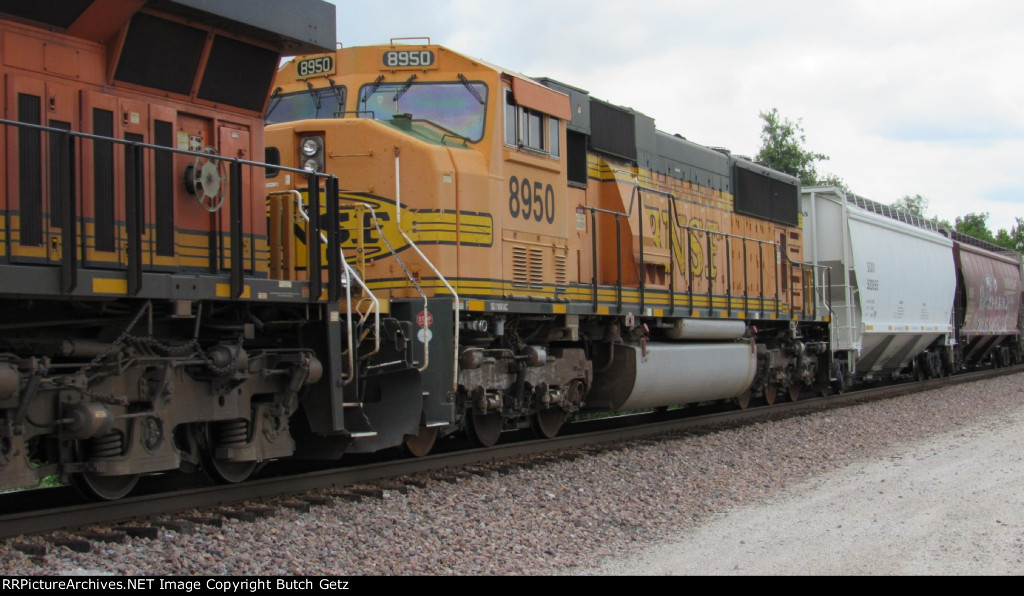 BNSF 8950